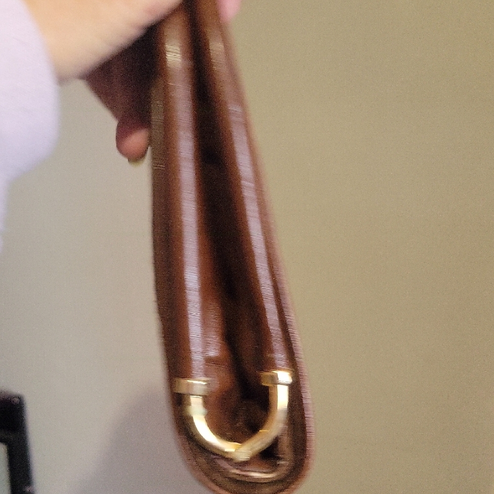 BUGATTI / URUGUAY/GENUINE LEATHER VINTAGE CLUTCH - Picture 5 of 6